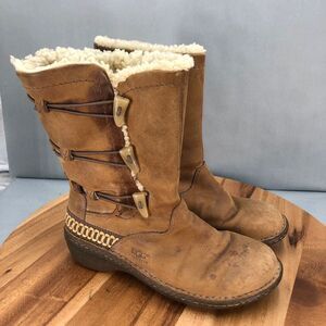 UGG Girls Size 7 Kona Chestnut Shearling Lined Leather‎ Winter Boots Toggle